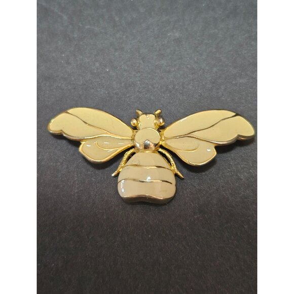 **Sale** Vintage gold tone cream bee brooch - Picture 6 of 11